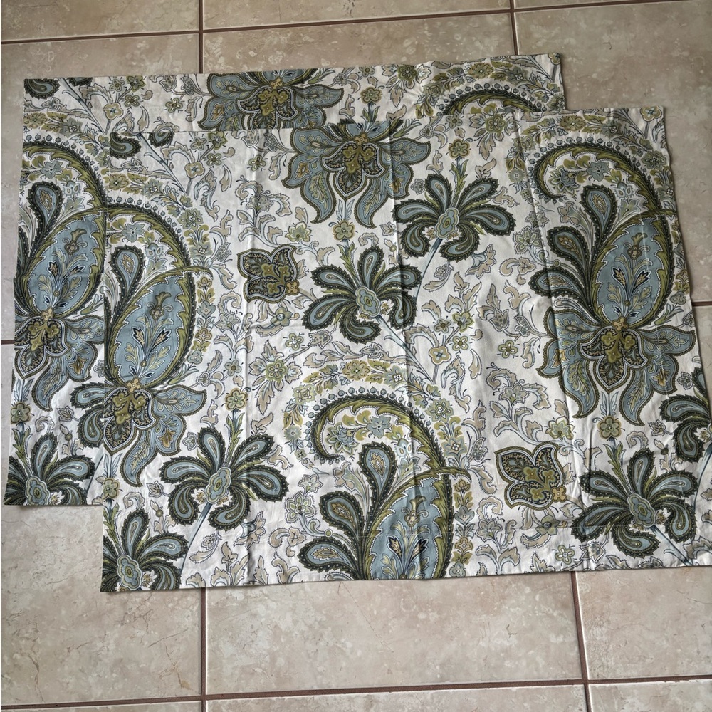 Pottery Barn Charlie Paisley Full/Queen Duvet Cover